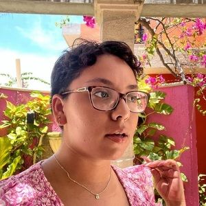 Meet your Posher, Antonia